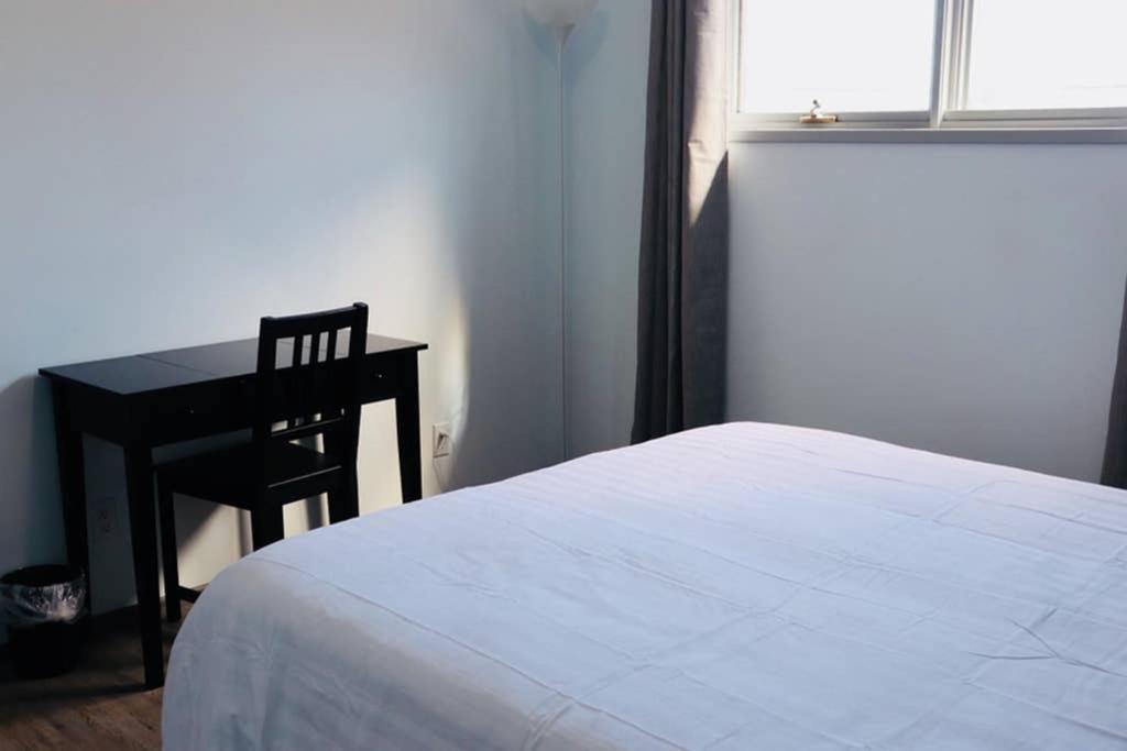 Sun Dog Manor Appartement Maple Creek Buitenkant foto